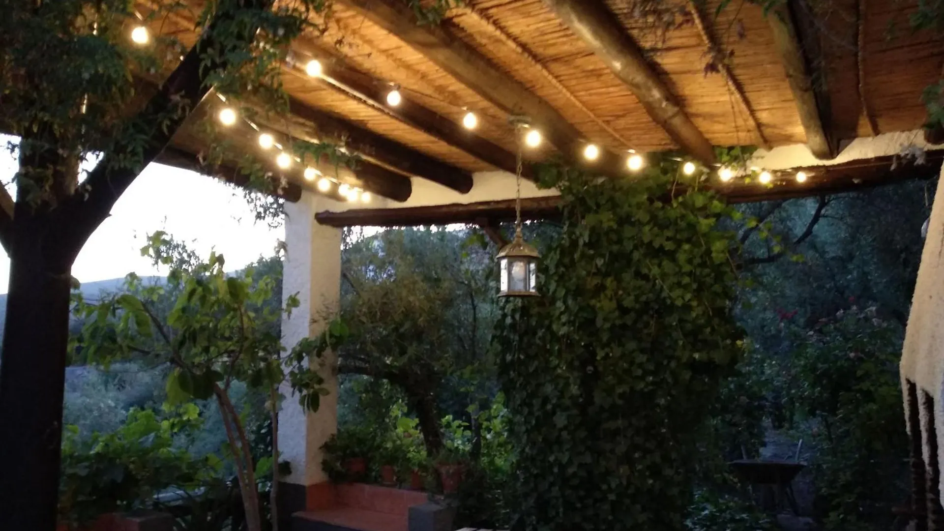Nyaraló Gemuetliches Ferienhaus Mit Pool Und Garten Válor