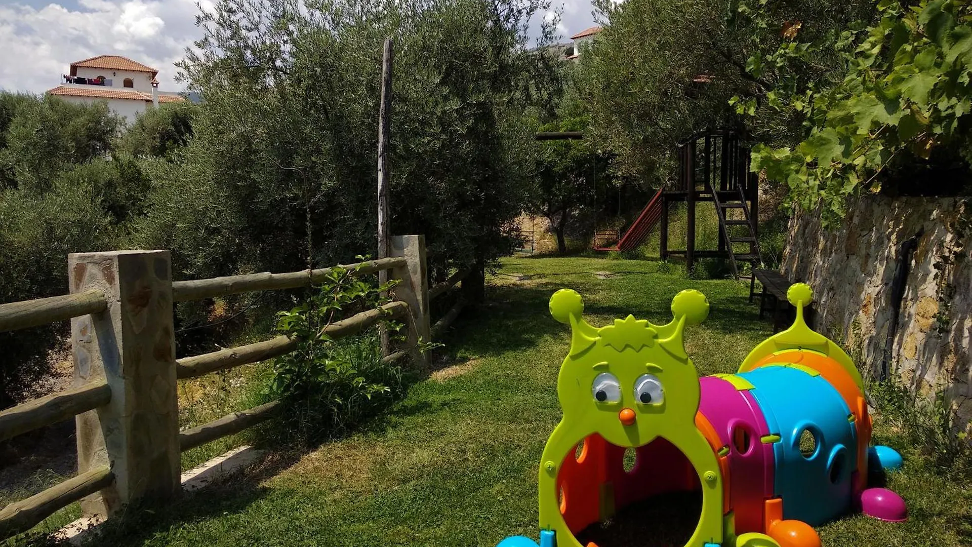 Gemuetliches Ferienhaus Mit Pool Und Garten Válor Spanyolország